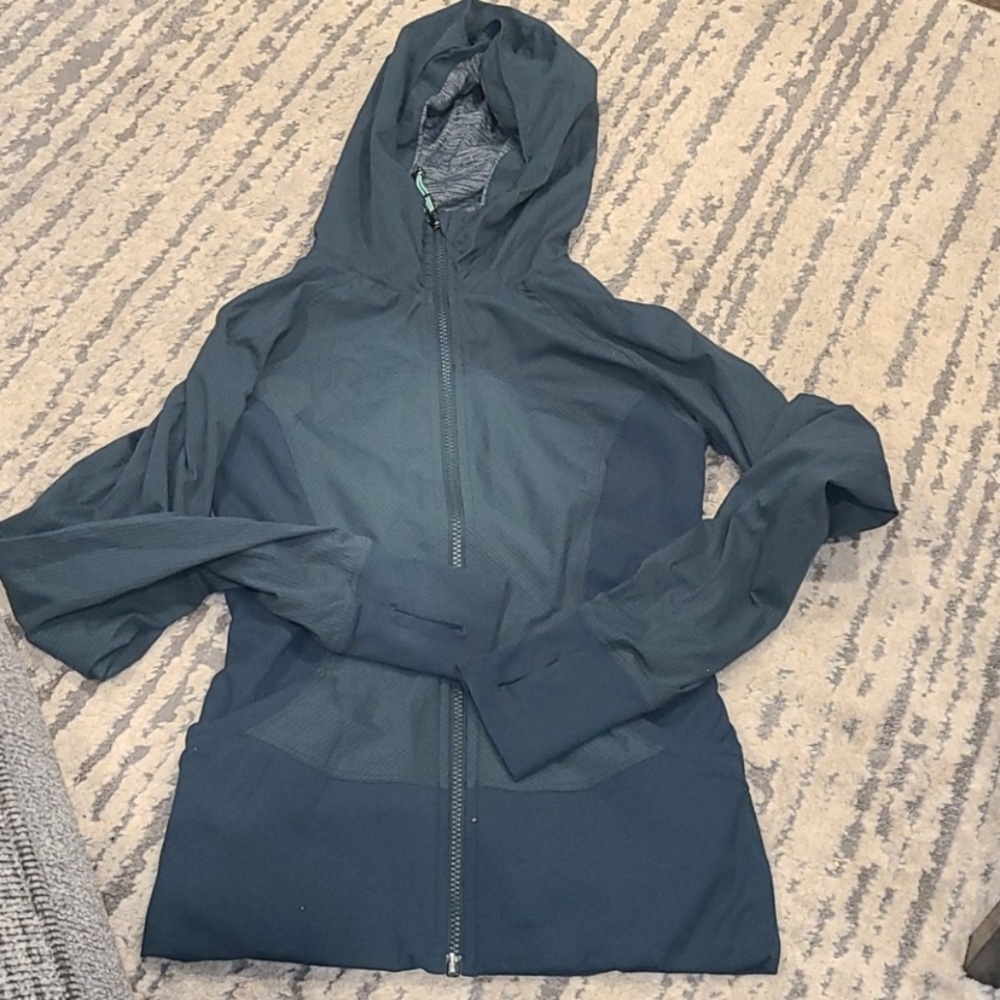 Lululemon In Flux Hooded Jacket Reversible - 6 - Picture 7 of 13